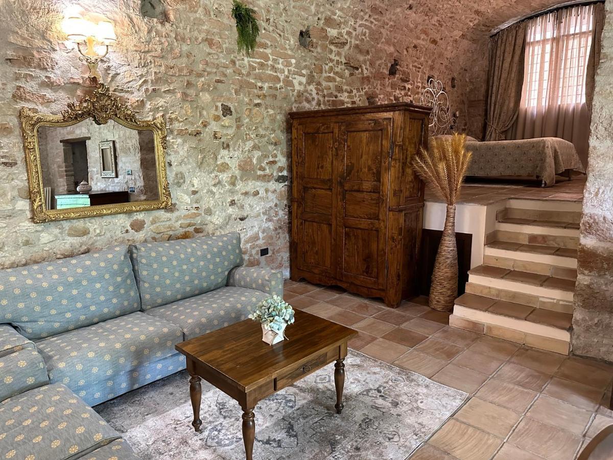 All Stone Horse Stable Converted To Elegant Apartment - Baltimora Spoleto Bagian luar foto